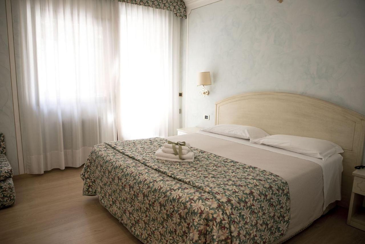 Comano Cattoni Holiday Ponte delle Arche Exterior foto